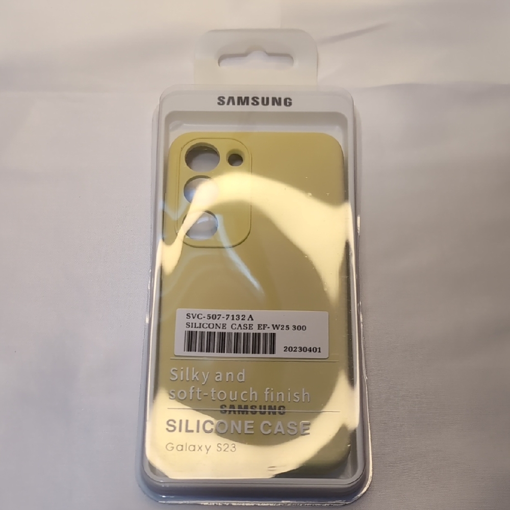 Samsung Galaxy S23 Soft-Touch Silicone Case - Light Yellow